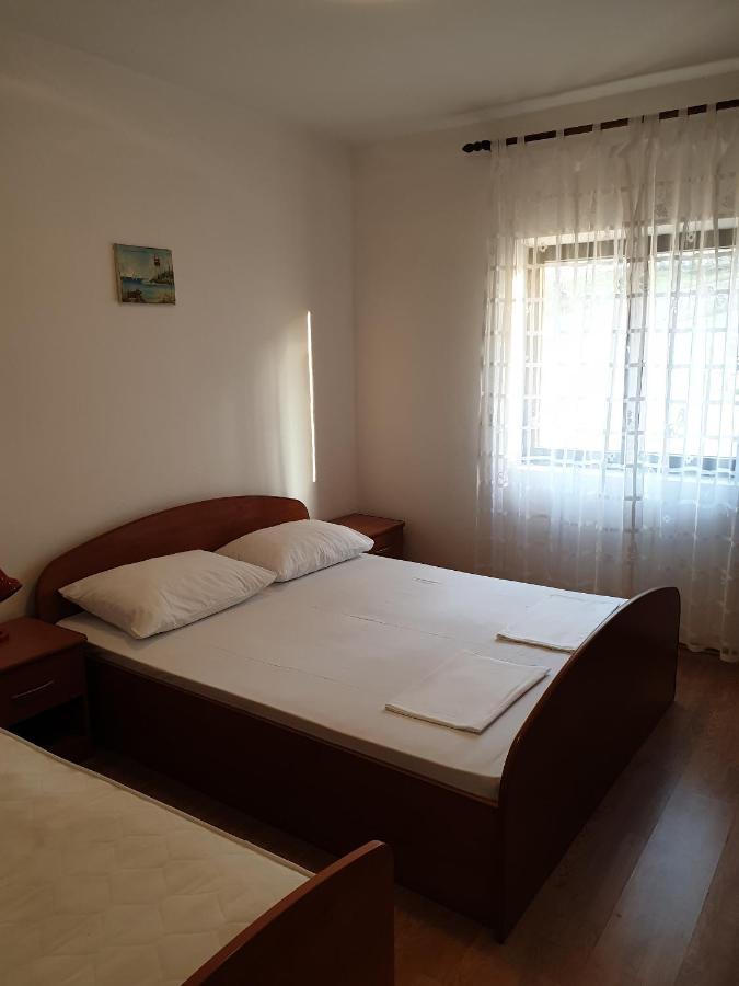 Apartments And Rooms With Parking Space Metajna, Pag - 4120 Bagian luar foto