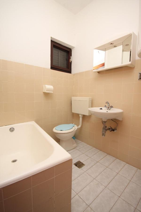 Apartments And Rooms With Parking Space Metajna, Pag - 4120 Bagian luar foto