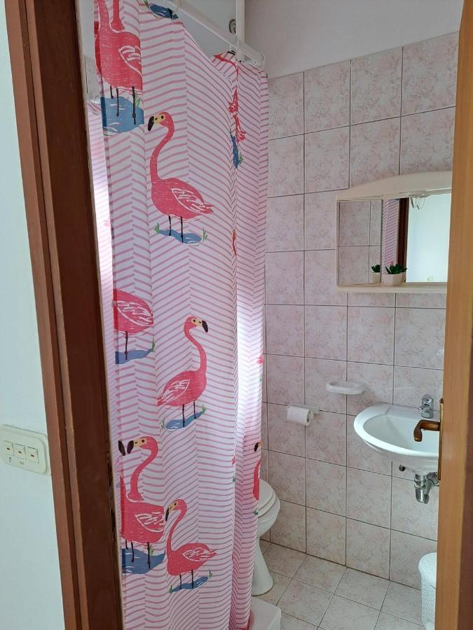 Apartments And Rooms With Parking Space Metajna, Pag - 4120 Bagian luar foto